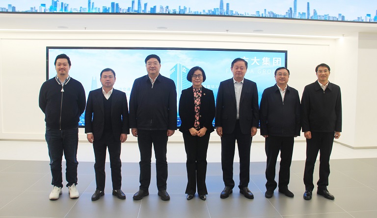 中共江西省委副書記、贛州市委書記吳忠瓊一行蒞臨方大集團考察指導